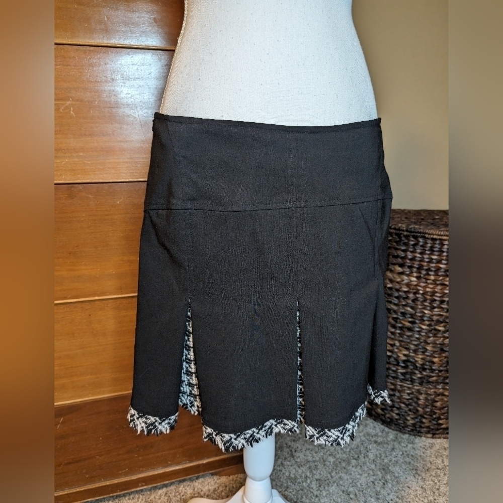 Kenzie Black Pleaded Multi-Tweed Skirt Size 10
